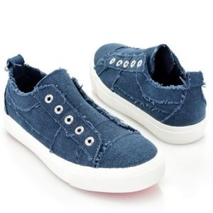 Corkys Babalu Navy